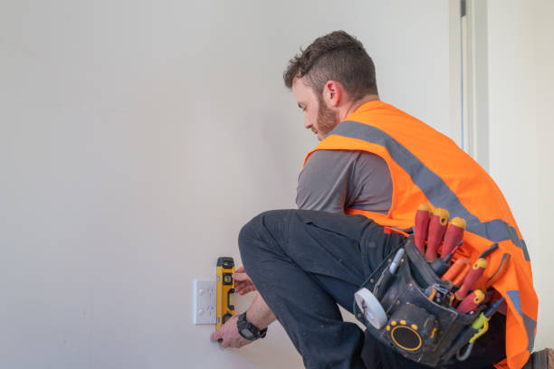 Best Licensed Electrician  in Malverne, NY